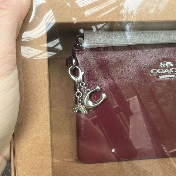 COACH Boxed Corner Zip Wristlet w Charms CCK494 AUTHENTIC NWT